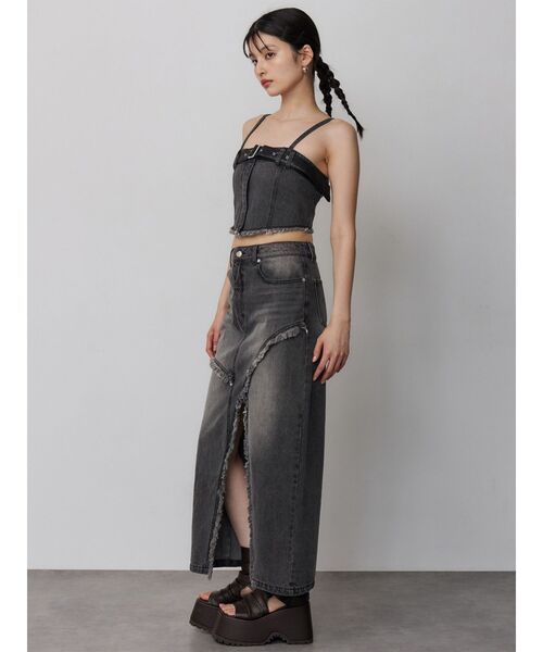 MURUA(ムルーア)の「【セットアップ対応】フリンジスリットデニムスカート 夏服(デニムスカート・レディース・ブラック/ブルー・2/1)」の5枚目の写真