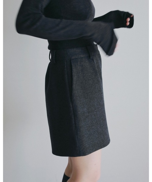 anuke(アンヌーク)の「Herringbone Short Pants(その他パンツ・レディース・ベージュ/チャコールグレー・36inch/38inch)」の6枚目の写真