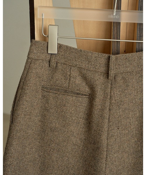 anuke(アンヌーク)の「Herringbone Short Pants(その他パンツ・レディース・ベージュ/チャコールグレー・36inch/38inch)」の10枚目の写真
