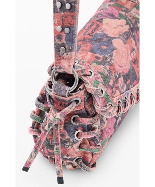 Desigual（デシグアル）の「ピンクフローラルプリント スタッズフラップミニショルダーバッグ（ショルダーバッグ・レディース・マルチ・FREE）」の5枚目の写真