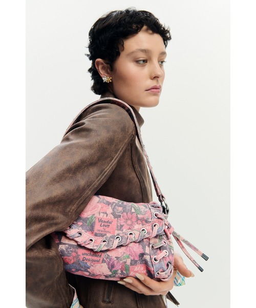 Desigual（デシグアル）の「ピンクフローラルプリント スタッズフラップミニショルダーバッグ（ショルダーバッグ・レディース・マルチ・FREE）」の8枚目の写真