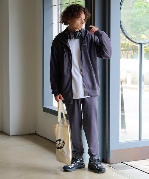ragged mountain(ラギットマウンテン)の「【RAGGED MOUNTAIN/ラギットマウンテン】 【冷房対策に】MADISON/マディソン ミニ裏毛 フルジップパーカー 薄手・柔らか 羽織り 旅行・冷房対策 ラギットマウンテン(パーカー・メンズ・杢グレー/チャコールグレー/アイボリー/ブラック・MEDIUM/X-LARGE/LARGE)」の18枚目の写真