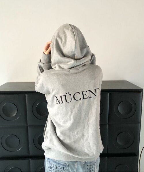 MUCENT（ムセント）の「アフィットバックレタリングフードTシャツ 男女共用 (2カラー)（パーカー・レディース・ブラック/グレー・FREE）」の12枚目の写真