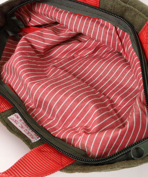 PUEBCO（プエブコ）の「VINTAGE WOOL GARMENTS ZIP TOTE Red Lining（トートバッグ・メンズ・レッド系その他・ONE SIZE）」の8枚目の写真