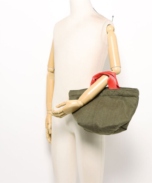 PUEBCO（プエブコ）の「VINTAGE WOOL GARMENTS ZIP TOTE Red Lining（トートバッグ・メンズ・レッド系その他・ONE SIZE）」の9枚目の写真