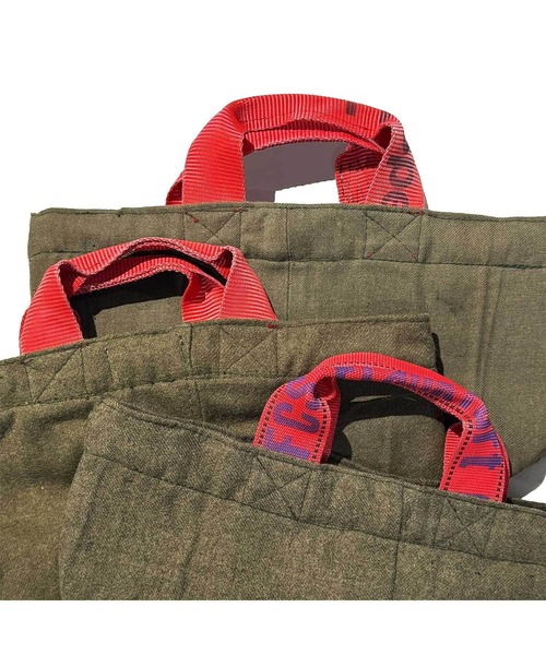 PUEBCO（プエブコ）の「VINTAGE WOOL GARMENTS ZIP TOTE Red Lining（トートバッグ・メンズ・レッド系その他・ONE SIZE）」の3枚目の写真