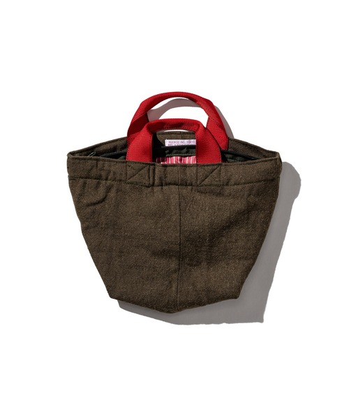 PUEBCO（プエブコ）の「VINTAGE WOOL GARMENTS ZIP TOTE Red Lining（トートバッグ・メンズ・レッド系その他・ONE SIZE）」の2枚目の写真