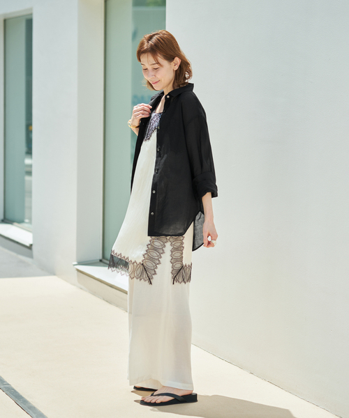 VERMEIL par iena(ヴェルメイユパーイエナ)の「Airy Ramie Over シャツ(シャツ/ブラウス・レディース・ブラック/ブルー/ホワイト・FREE)」の5枚目の写真