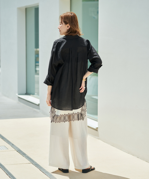 VERMEIL par iena(ヴェルメイユパーイエナ)の「Airy Ramie Over シャツ(シャツ/ブラウス・レディース・ブラック/ブルー/ホワイト・FREE)」の6枚目の写真