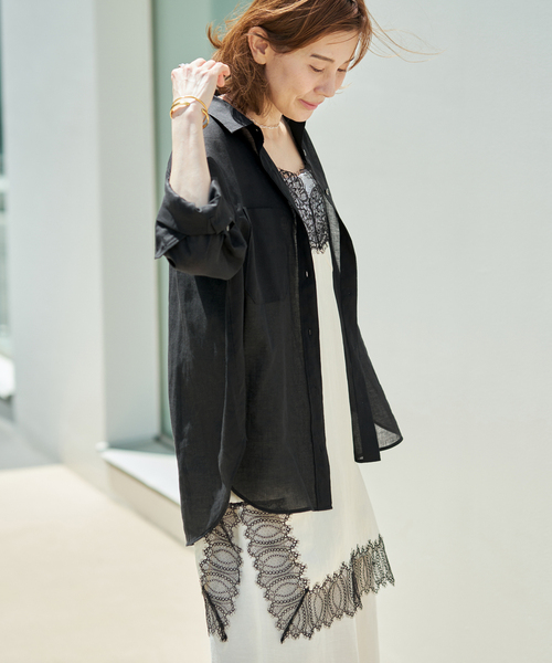VERMEIL par iena(ヴェルメイユパーイエナ)の「Airy Ramie Over シャツ(シャツ/ブラウス・レディース・ブラック/ブルー/ホワイト・FREE)」の9枚目の写真