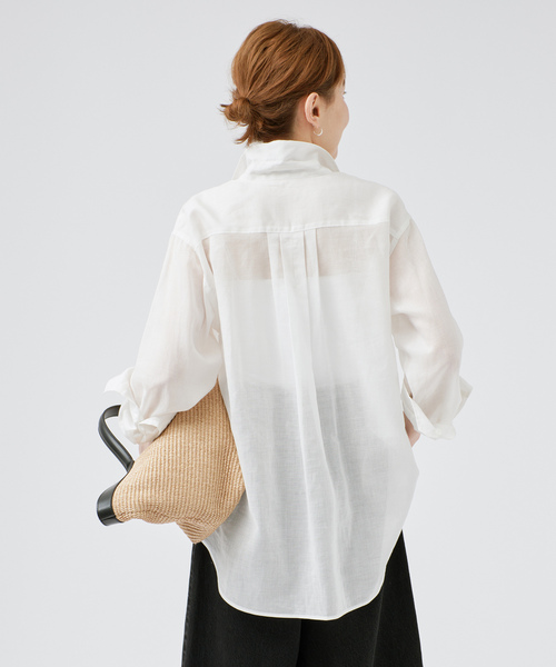 VERMEIL par iena(ヴェルメイユパーイエナ)の「Airy Ramie Over シャツ(シャツ/ブラウス・レディース・ブラック/ブルー/ホワイト・FREE)」の16枚目の写真