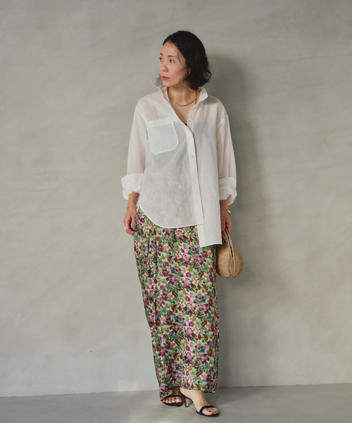VERMEIL par iena(ヴェルメイユパーイエナ)の「Airy Ramie Over シャツ(シャツ/ブラウス・レディース・ブラック/ブルー/ホワイト・FREE)」の17枚目の写真