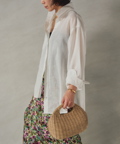 VERMEIL par iena(ヴェルメイユパーイエナ)の「Airy Ramie Over シャツ(シャツ/ブラウス・レディース・ブラック/ブルー/ホワイト・FREE)」の19枚目の写真