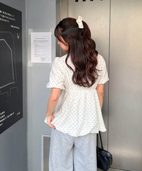 continuer de NICE CLAUP（コンティニューデナイスクラップ）の「【yuzu企画】推し活にも♡バルーンチュニック（シャツ/ブラウス・レディース・オフホワイト/チェック/ドット/ピンク・FREE）」の16枚目の写真