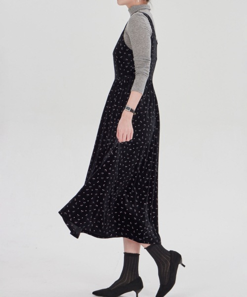 MAIA(マイア)の「ベルベットフラワーワンピース-ピンク(テンセルTシャツセット)(ワンピース・レディース・その他・MEDIUM/LARGE)」の2枚目の写真