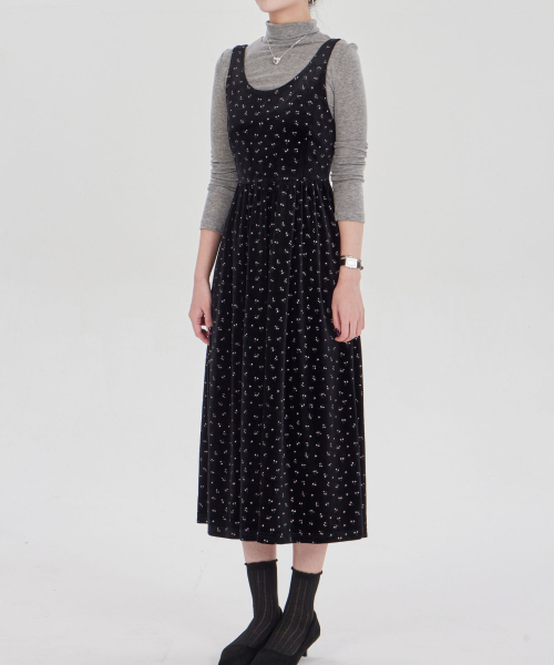 MAIA(マイア)の「ベルベットフラワーワンピース-ピンク(テンセルTシャツセット)(ワンピース・レディース・その他・MEDIUM/LARGE)」の4枚目の写真