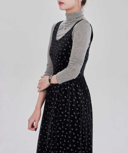 MAIA(マイア)の「ベルベットフラワーワンピース-ピンク(テンセルTシャツセット)(ワンピース・レディース・その他・MEDIUM/LARGE)」の9枚目の写真