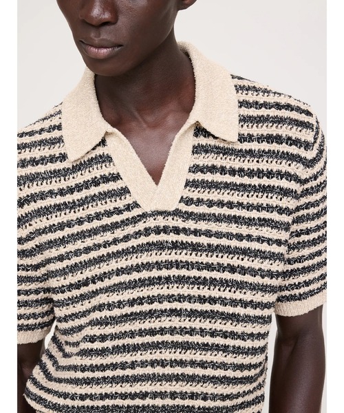 Banana Republic(バナナリパブリック)の「コットンブレンド ブークレ ストライプ ニットポロシャツ(ニット/セーター・メンズ・ナチュラル・S/M/L/XL)」の1枚目の写真