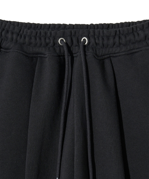 YALE(イェール)の「スモールアーチワンタックスウェットパンツ_ブラック(スウェットパンツ・レディース・その他・SMALL/MEDIUM/LARGE/X-LARGE)」の3枚目の写真