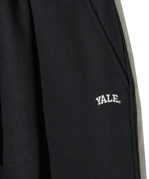 YALE(イェール)の「スモールアーチワンタックスウェットパンツ_ブラック(スウェットパンツ・レディース・その他・SMALL/MEDIUM/LARGE/X-LARGE)」の4枚目の写真