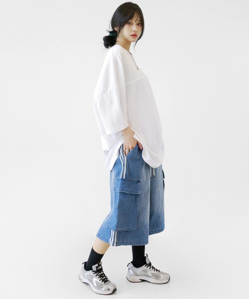 minsobi(ミンソビ)の「トラックラインデニムバミューダパンツ(カーゴパンツ・レディース・ブラック/ブルー・FREE)」の14枚目の写真