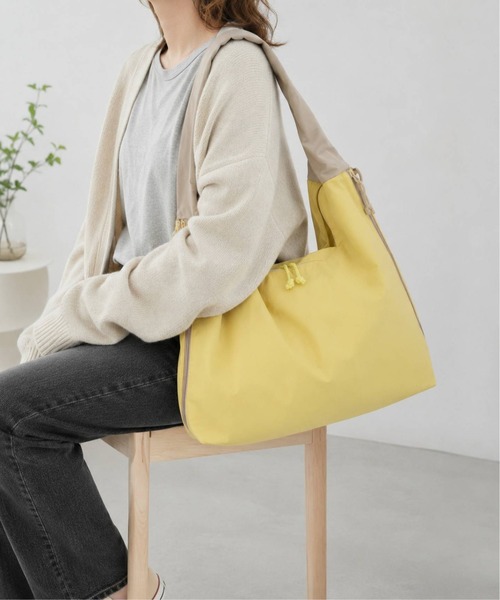 anello(アネロ)の「anello POMY ポミー BIGトート(トートバッグ・レディース・アイボリー/ブラック/ライトイエロー/ピンク/ブラウン・FREE)」の4枚目の写真