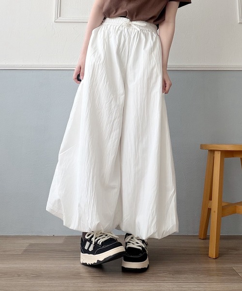 Nana(ナナ)の「ボリュームバルーンワイドパンツ(その他パンツ・レディース・ホワイト・FREE)」の6枚目の写真