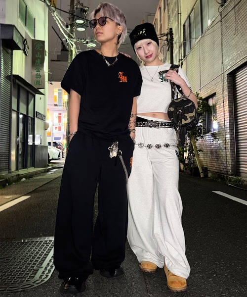 ATMARK(アットマーク)の「《3サイズ展開 / UNISEX 》ATMARK ワンポイントロゴ刺繍 半袖Tシャツ ハート グラフィティ オールド(Tシャツ/カットソー・メンズ・ブラック系2/ホワイト系3/ブラック系4/ブラック系3/ブラック系1/ホワイト系4/ホワイト系2/ホワイト系1・S/L/M)」の10枚目の写真