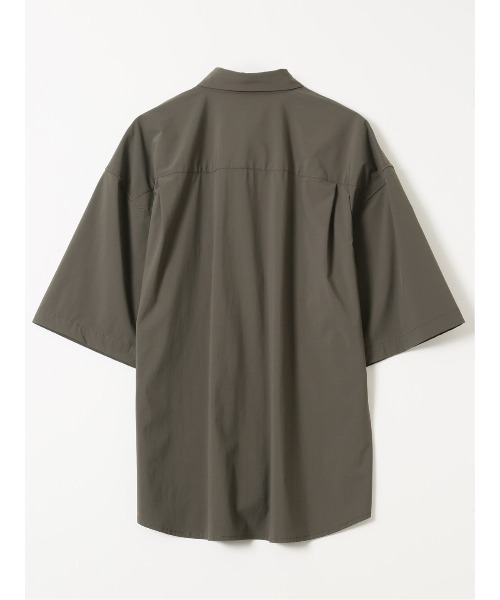 TAKA-Q(タカキュー)の「軽量 ストレッチ ナイロン混 半袖 シャツ セットアップ可能 メンズ(シャツ/ブラウス・メンズ・ネイビー/ブラウン・MEDIUM/LARGE/X-LARGE)」の18枚目の写真