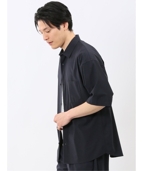 TAKA-Q(タカキュー)の「軽量 ストレッチ ナイロン混 半袖 シャツ セットアップ可能 メンズ(シャツ/ブラウス・メンズ・ネイビー/ブラウン・MEDIUM/LARGE/X-LARGE)」の13枚目の写真