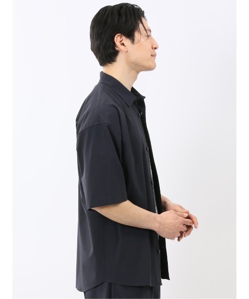 TAKA-Q(タカキュー)の「軽量 ストレッチ ナイロン混 半袖 シャツ セットアップ可能 メンズ(シャツ/ブラウス・メンズ・ネイビー/ブラウン・MEDIUM/LARGE/X-LARGE)」の11枚目の写真