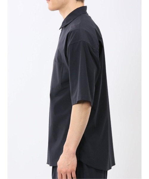 TAKA-Q(タカキュー)の「軽量 ストレッチ ナイロン混 半袖 シャツ セットアップ可能 メンズ(シャツ/ブラウス・メンズ・ネイビー/ブラウン・MEDIUM/LARGE/X-LARGE)」の8枚目の写真