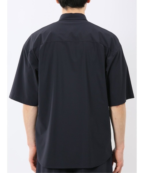 TAKA-Q(タカキュー)の「軽量 ストレッチ ナイロン混 半袖 シャツ セットアップ可能 メンズ(シャツ/ブラウス・メンズ・ネイビー/ブラウン・MEDIUM/LARGE/X-LARGE)」の7枚目の写真
