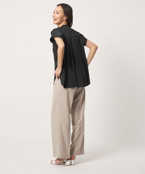 A DAY IN THE LIFE UNITED ARROWS(アデイインザライフユナイテッドアローズ)の「バックプリーツ シャツブラウス <A DAY IN THE LIFE>(シャツ/ブラウス・レディース・ベージュ/オフホワイト/ブラック/ライトブルー・FREE)」の7枚目の写真