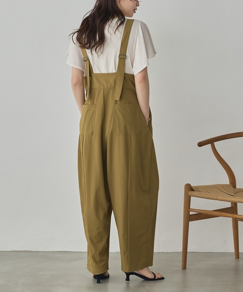 hunch(ハンチ)の「【接触冷感】コクーンサロペット(サロペット/オーバーオール・レディース・マスタード/ブラック/チャコール・FREE)」の9枚目の写真
