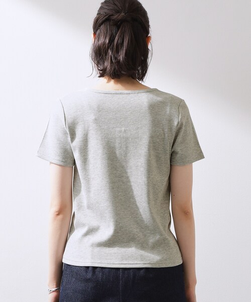 THE SHOP TK (ザ ショップ ティーケー )の「ヘンリーネック ワンポイント刺繍トップス(Tシャツ/カットソー・レディース・ブラック/グレー/アイボリー・12/13)」の19枚目の写真