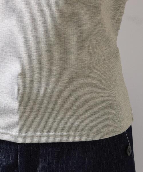 THE SHOP TK (ザ ショップ ティーケー )の「ヘンリーネック ワンポイント刺繍トップス(Tシャツ/カットソー・レディース・ブラック/グレー/アイボリー・12/13)」の22枚目の写真