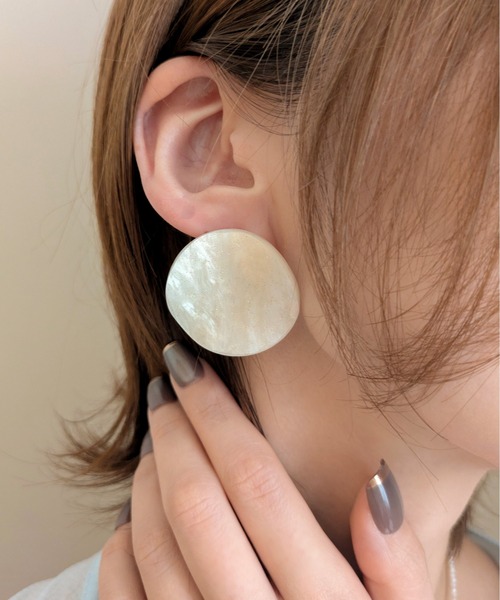 styiro（スタイロ）の「宇宙･星空プレートピアス（ピアス（両耳用）・レディース・ラベンダー/グリーン/ブルー/パープル/ホワイト・FREE）」の2枚目の写真