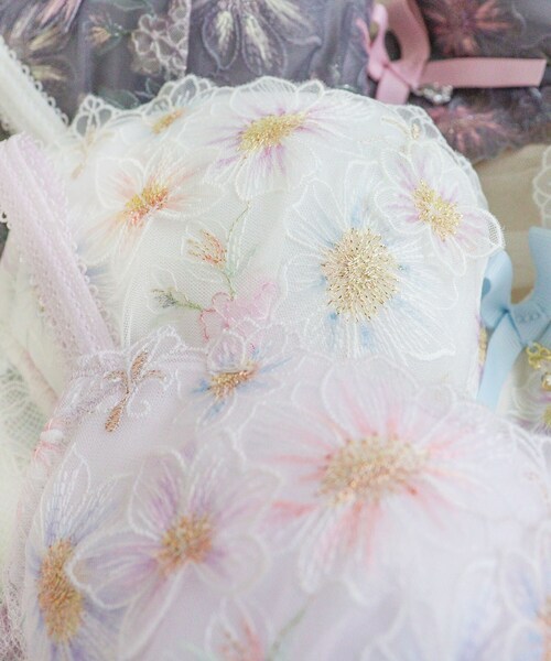 Risa Magli(リサマリ)の「アンネリー ブラジャー (D-F) <N Make Type>(ブラジャー・レディース・グレー/ホワイト/パープル・F65/E75/E70/E65/D75/D70/D65/F75/F70)」の13枚目の写真