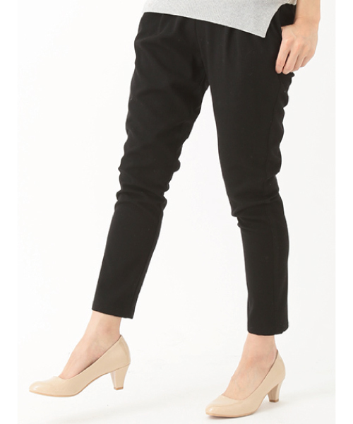 earth music&ecology（アースミュージックアンドエコロジー）の「【2016Spring】テーパードイージーパンツ（その他パンツ・レディース・ネイビー/キャメル/ブラック/カーキ・LARGE/MEDIUM）」の2枚目の写真