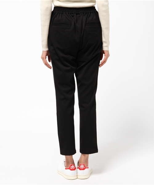 earth music&ecology（アースミュージックアンドエコロジー）の「【2016Spring】テーパードイージーパンツ（その他パンツ・レディース・ネイビー/キャメル/ブラック/カーキ・LARGE/MEDIUM）」の12枚目の写真