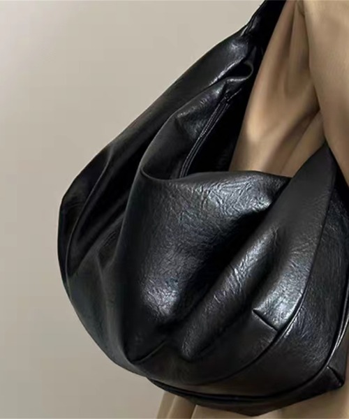UP START（アップスタート）の「【Bls】【ZA】【Bling Leads】大容量 ショルダーバッグ(BL)（ショルダーバッグ・レディース・ブラック・FREE）」の2枚目の写真