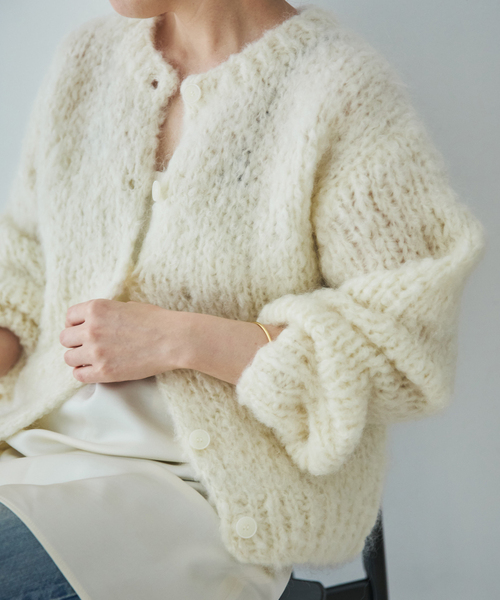 plage(プラージュ)の「HAND KNIT ジャンボタム カーディガン(カーディガン/ボレロ・レディース・サックスブルー/アイボリー・FREE)」の3枚目の写真