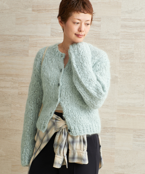 plage(プラージュ)の「HAND KNIT ジャンボタム カーディガン(カーディガン/ボレロ・レディース・サックスブルー/アイボリー・FREE)」の7枚目の写真
