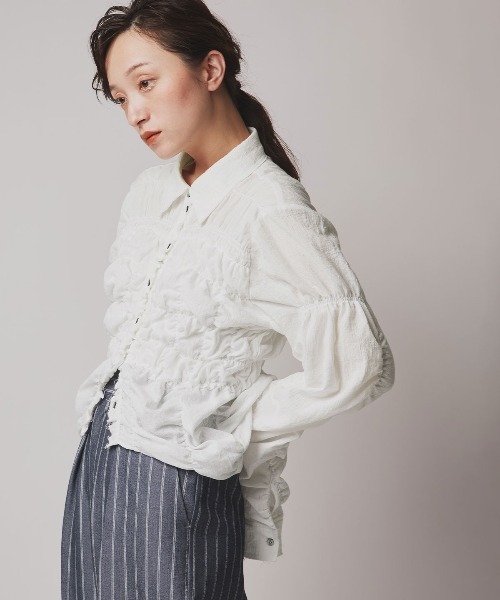 W:Huku（フーク）の「コットン ガーゼ シャーリング シャツ ブラウス / Cotton Gauze Shirring Shirt Blouse（シャツ/ブラウス・レディース・ブラウン/ダークネイビー/アイボリー/ホワイト・FREE）」の13枚目の写真