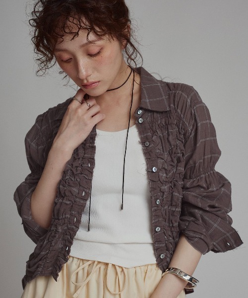 W:Huku（フーク）の「コットン ガーゼ シャーリング シャツ ブラウス / Cotton Gauze Shirring Shirt Blouse（シャツ/ブラウス・レディース・ブラウン/ダークネイビー/アイボリー/ホワイト・FREE）」の7枚目の写真