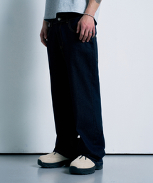 FERNOV（ペルノブ）の「エッセンシャルノンフェイドデニムパンツ（デニムパンツ）」