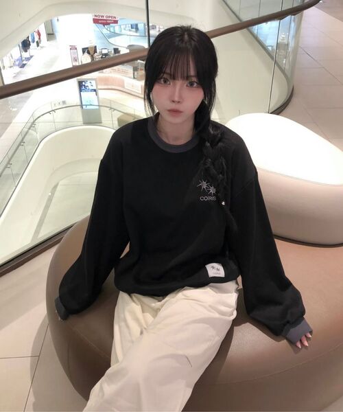 COIRIS（コイリス）の「トンドスモールロゴ配色スウェット 男女共用 (2カラー)（スウェット・レディース・ブラック/ダークグレー・FREE）」の11枚目の写真