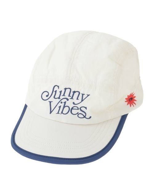 Catchup(ケチャップ)の「Sunny Vibes パイピングナイロンキャップ(キャップ・キッズ・レッド/オフホワイト/ゴールド・S/M/L)」の1枚目の写真