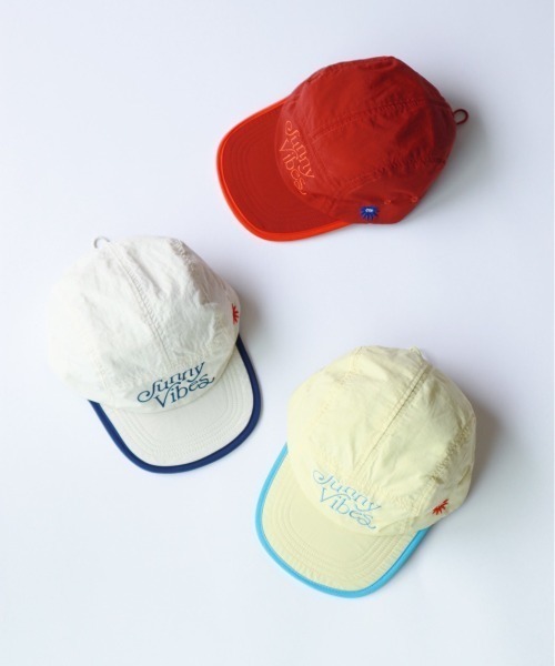 Catchup(ケチャップ)の「Sunny Vibes パイピングナイロンキャップ(キャップ・キッズ・レッド/オフホワイト/ゴールド・S/M/L)」の4枚目の写真